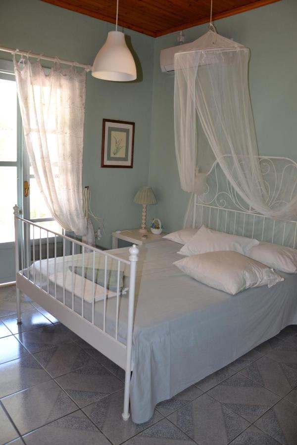 Mihaila Seaside: 2 Bedroom Bungalows Kefalonia Sparta Exterior foto