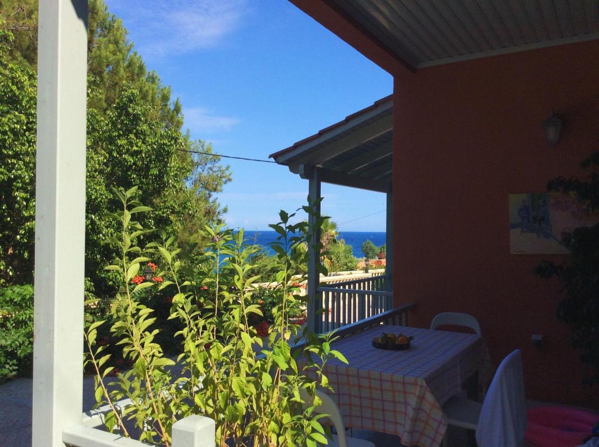 Mihaila Seaside: 2 Bedroom Bungalows Kefalonia Sparta Exterior foto